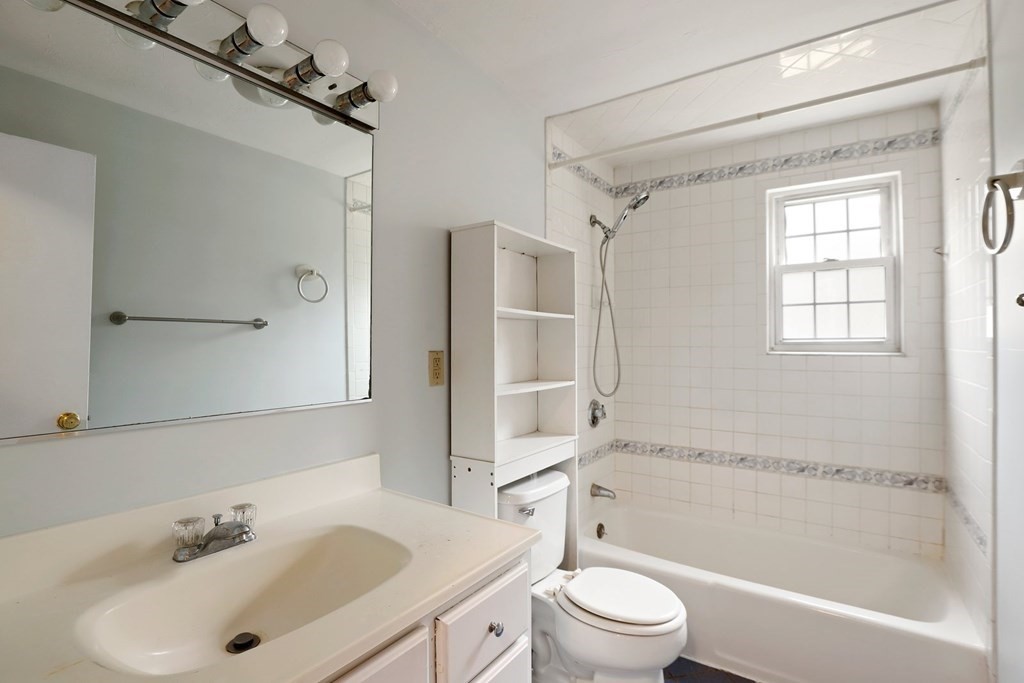 3 Drummer Road, Unit B4 Acton, MA 01720 - Photo 11 of 19 Gallery Image 11