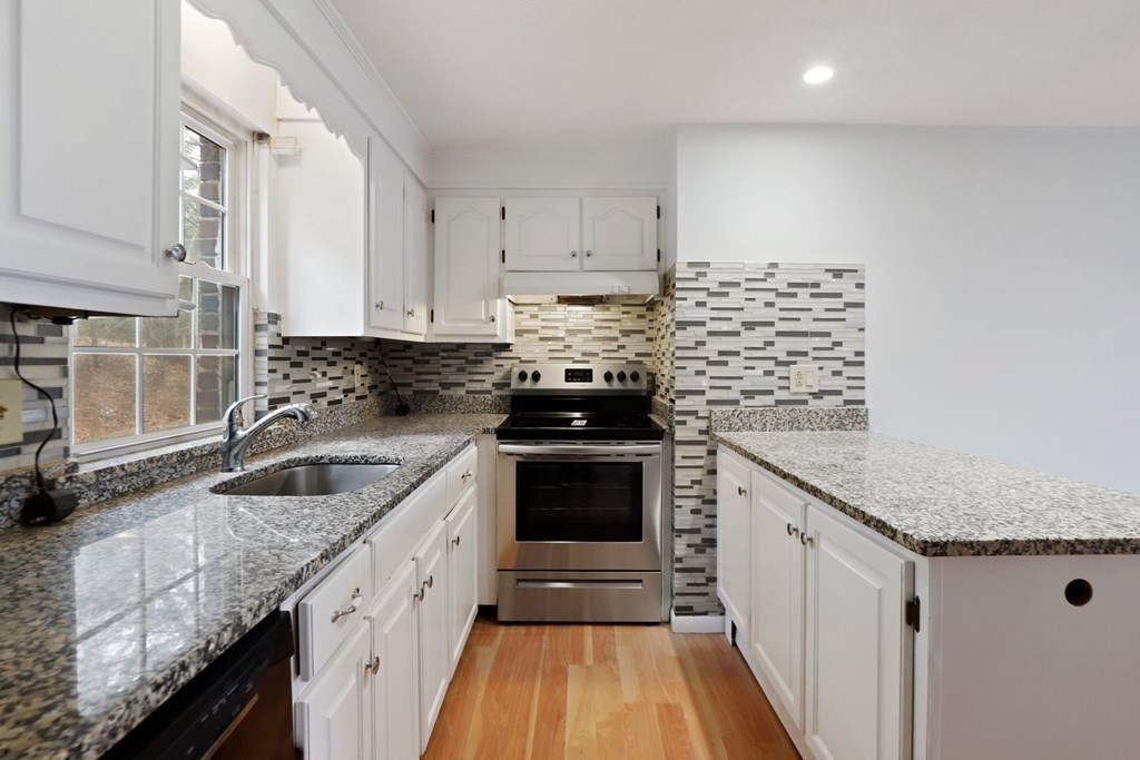 3 Drummer Road, Unit B4 Acton, MA 01720 - Photo 3 of 19 Gallery Image 3