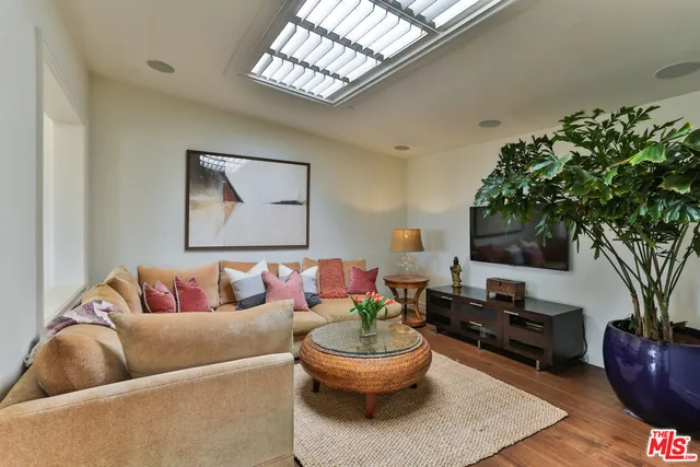 $12,000 | 218 Montreal Street, Playa del Rey, CA 90293