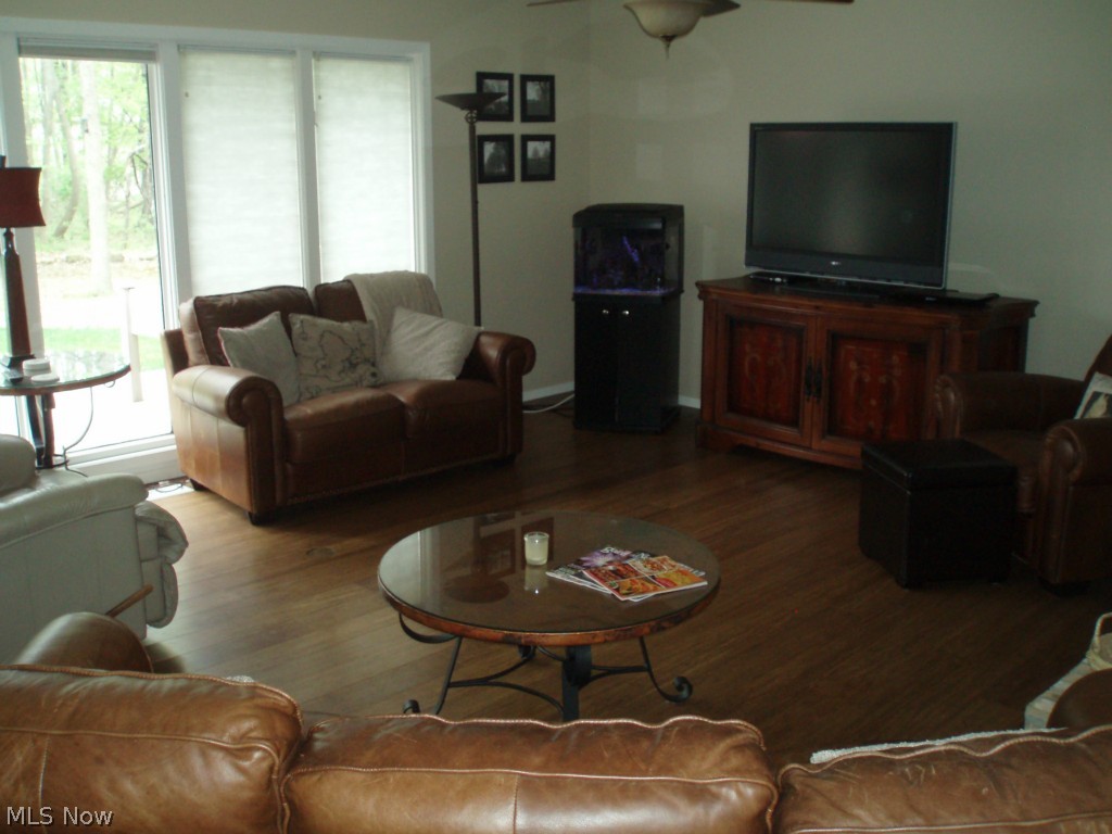 10746 Gate Post Road Strongsville, OH 44149 - Photo 3 of 20 Gallery Image 3