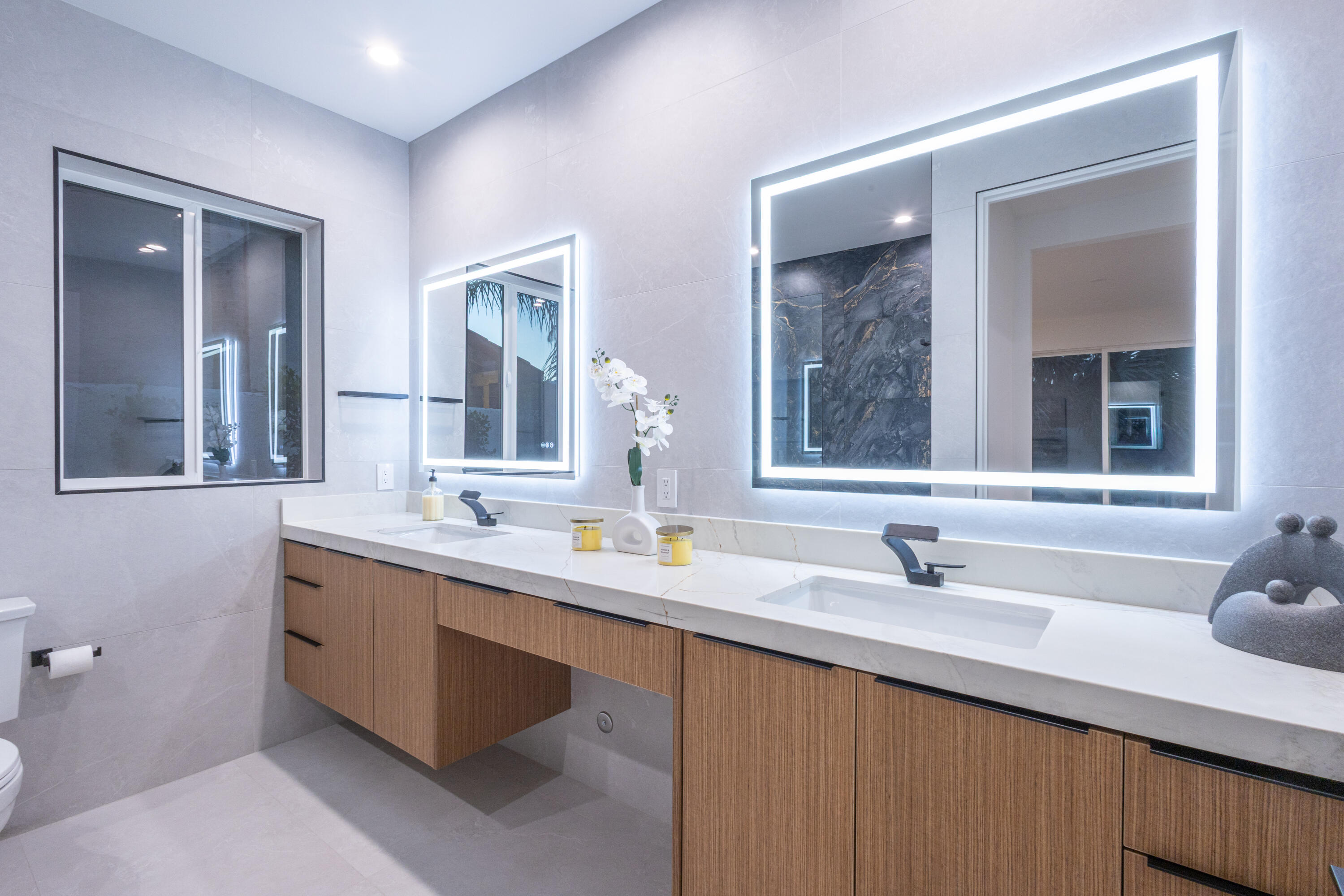 67385 Ovante Road Cathedral City, CA 92234 - Photo 5 of 32 a bathroom with a double vanity sink mirror and double