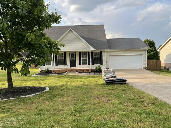 $1,750 | 3285 South Senseney Circle, Clarksville, TN 37042