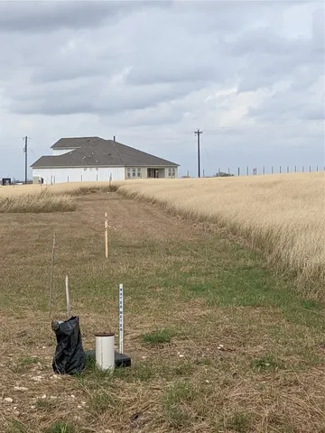 $179,900 | 122 Juanita Court, Del Valle, TX 78617