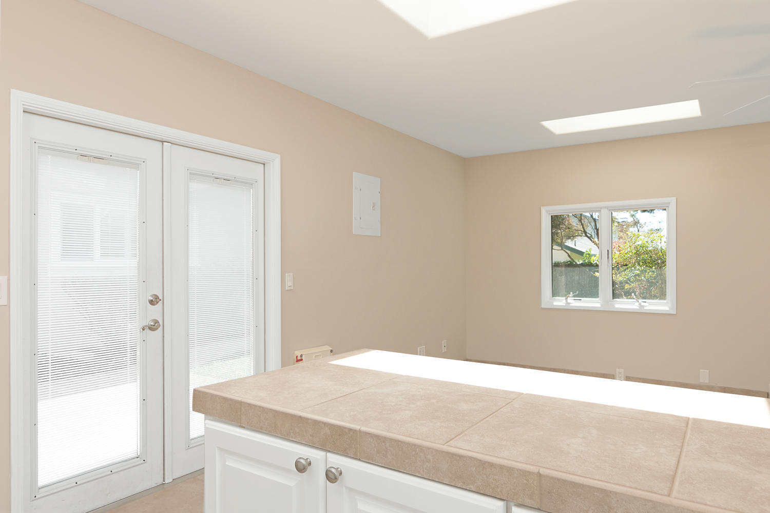 1375 Santa Monica Road Carpinteria, CA 93013 - Photo 23 of 24 Art studio