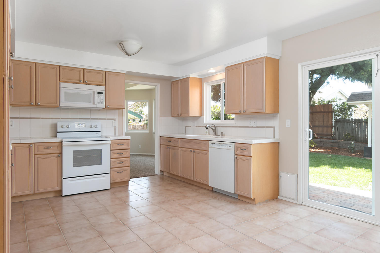 1375 Santa Monica Road Carpinteria, CA 93013 - Photo 8 of 24 Kitchen