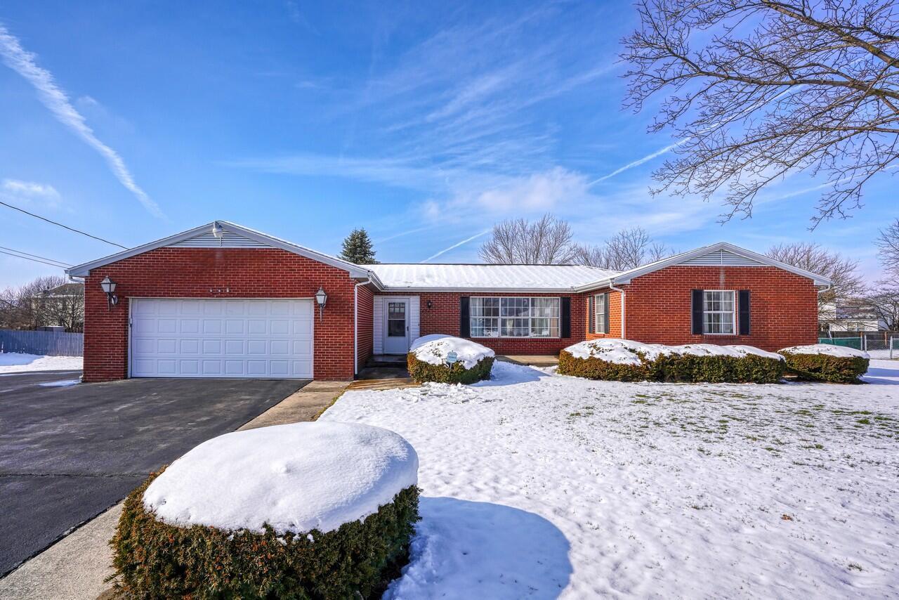 271 Norton Rd Front