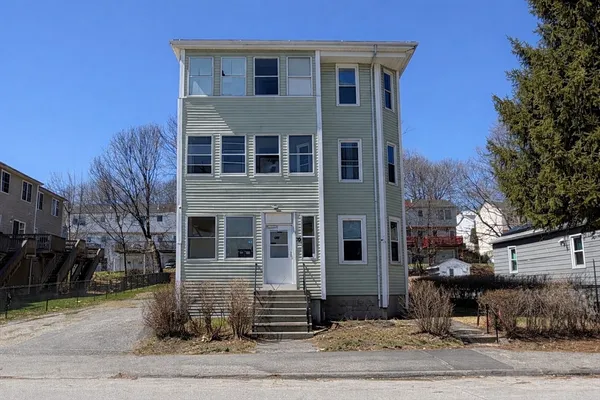 $759,900 | 70 Vale Street, Worcester, MA 01604