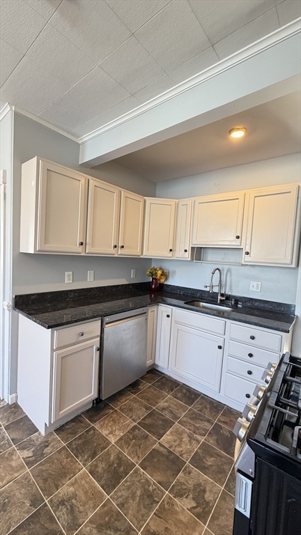 70 Vale Street Worcester, MA 01604 - Photo 18 of 28