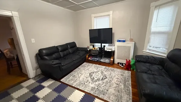 $759,900 | 70 Vale Street, Worcester, MA 01604