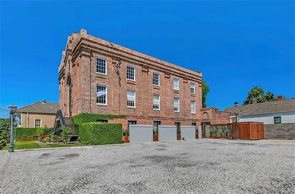 $1,500 | 709 Jackson Avenue, Unit 104, New Orleans, LA 70130