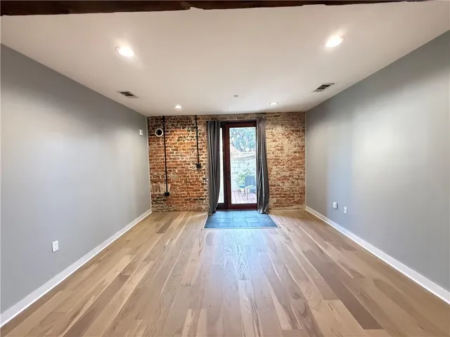 $1,500 | 709 Jackson Avenue, Unit 104, New Orleans, LA 70130