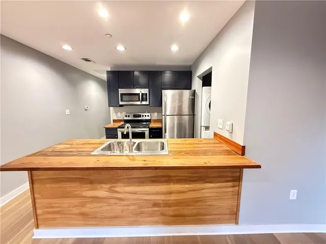 $1,500 | 709 Jackson Avenue, Unit 104, New Orleans, LA 70130