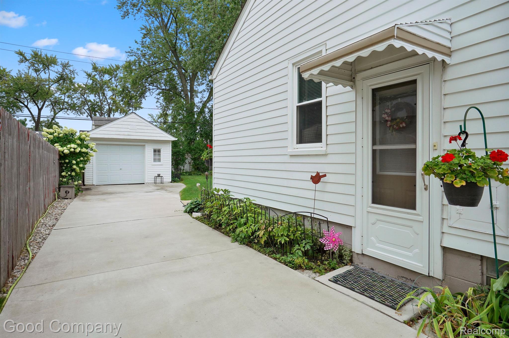 1249 Harvard Road Berkley, MI 48072 - Photo 28 of 34 Gallery Image 28