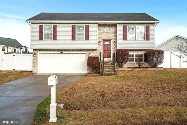 $315,000 | 185 Ford Circle, Inwood, WV 25428