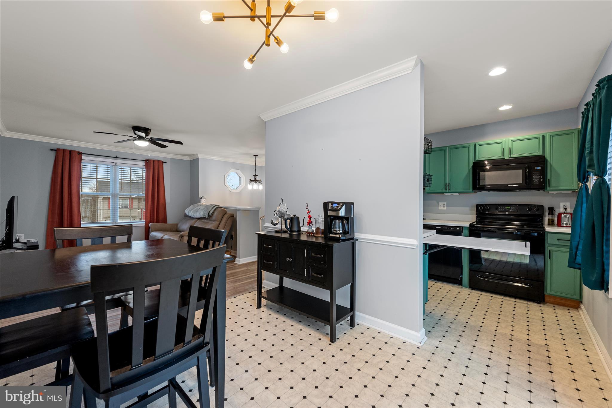 185 Ford Circle Inwood, WV 25428 - Photo 4 of 36 Dining Area
