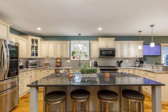 $899,000 | 80 West Townsend Road, Lunenburg, MA 01462