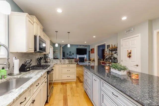 $899,000 | 80 West Townsend Road, Lunenburg, MA 01462