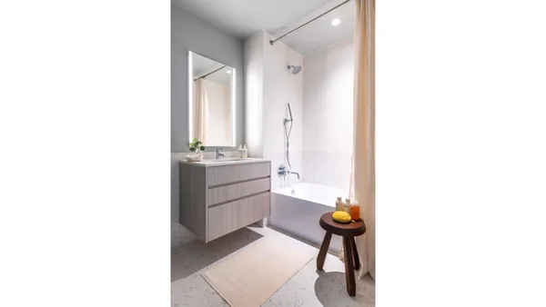 $14,500 | 300 East 50th Street, Unit 21A | Midtown East