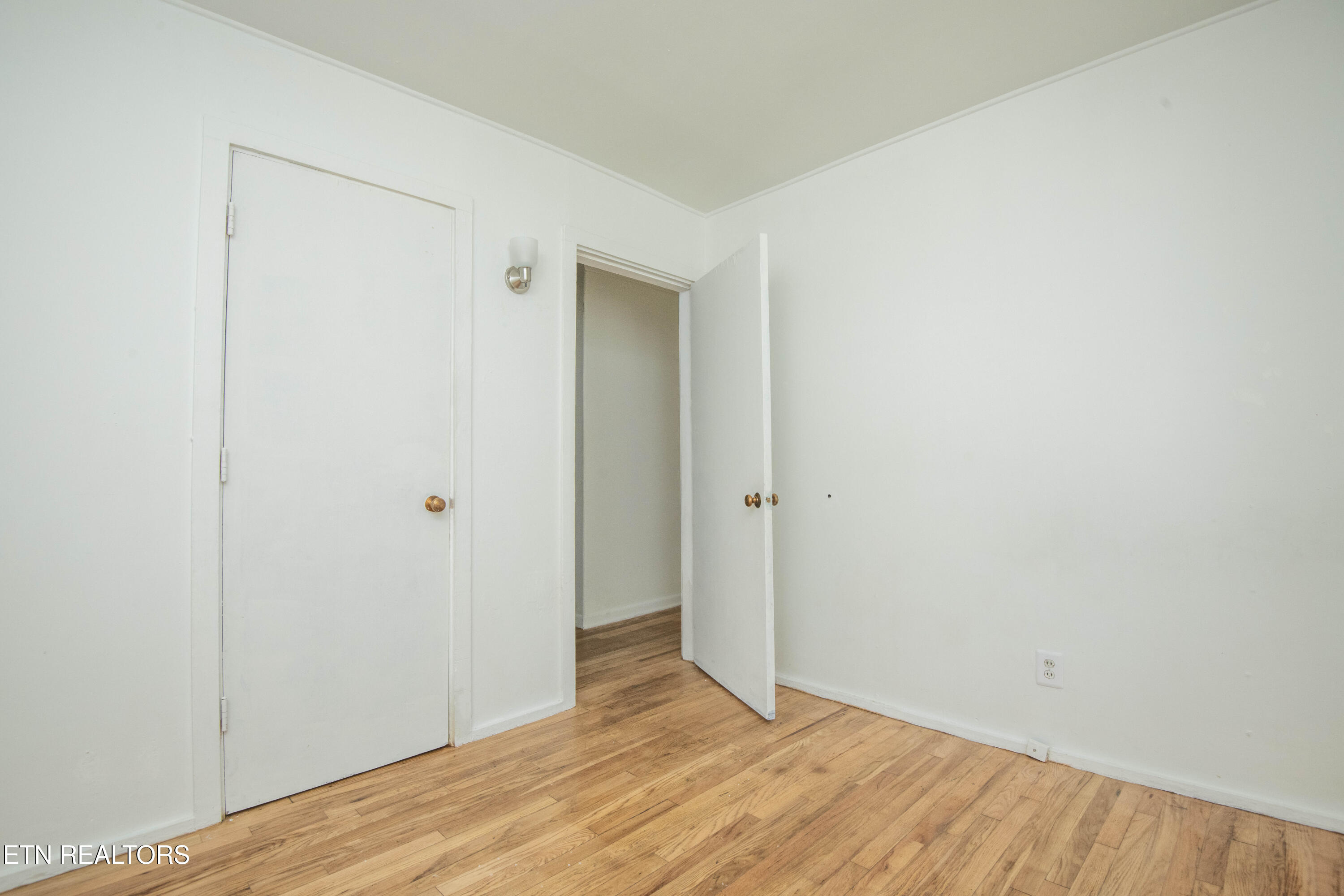 237 South Dillard Avenue Oak Ridge, TN 37830 - Photo 27 of 36 second bed