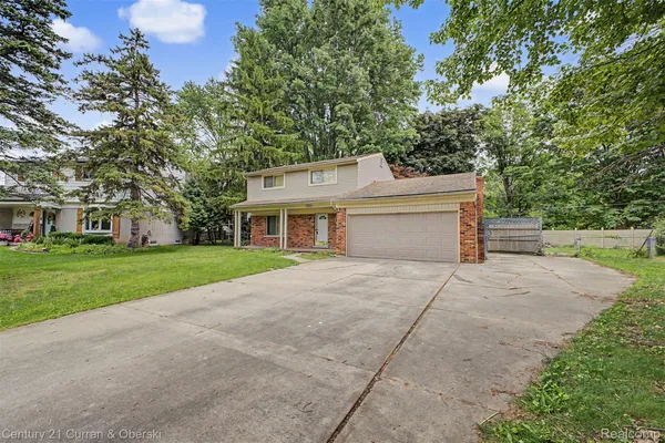 $368,000 | 8834 Dublin Way, Sterling Heights, MI 48314