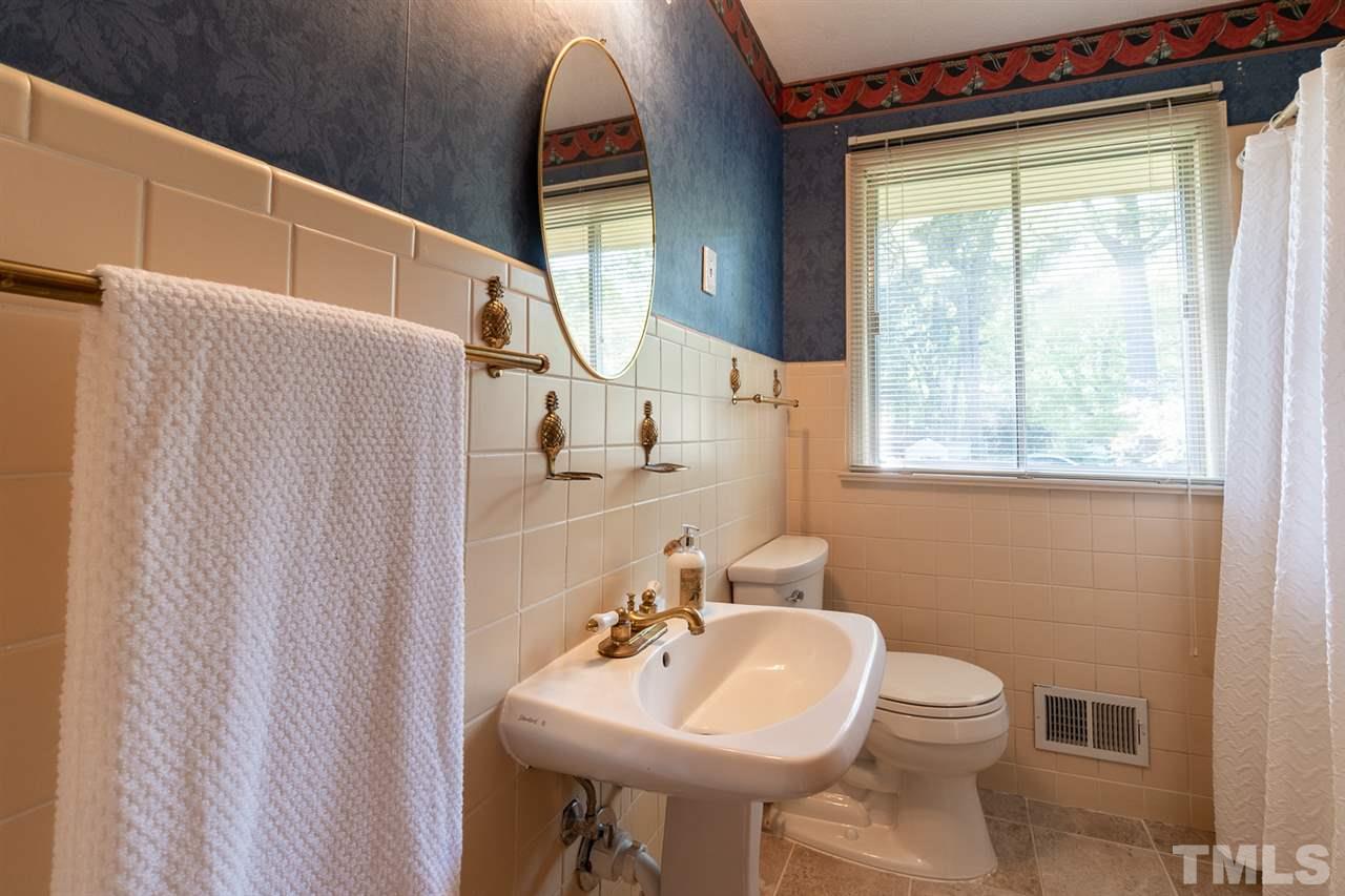 5132 Jeffries Street Raleigh, NC 27606 - Photo 17 of 29 Gallery Image 17