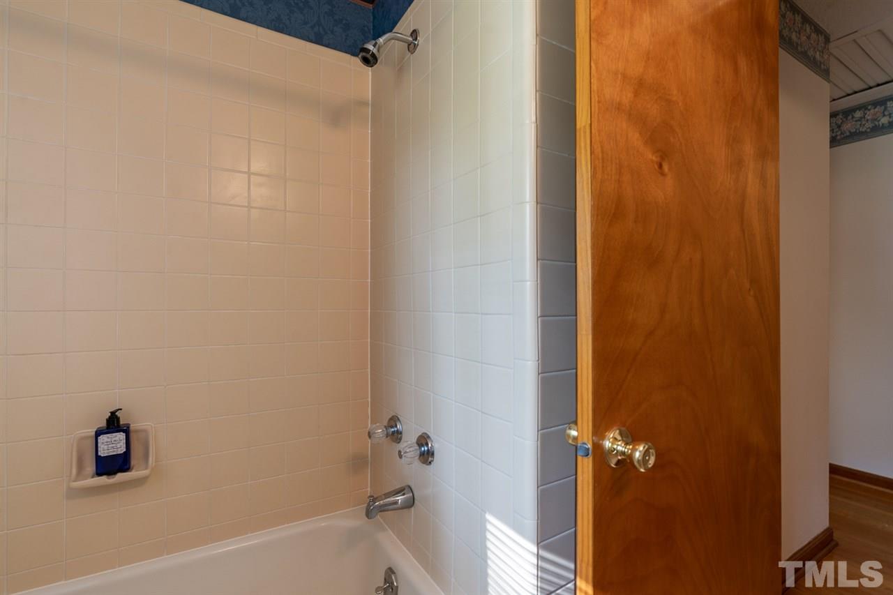 5132 Jeffries Street Raleigh, NC 27606 - Photo 18 of 29 Gallery Image 18