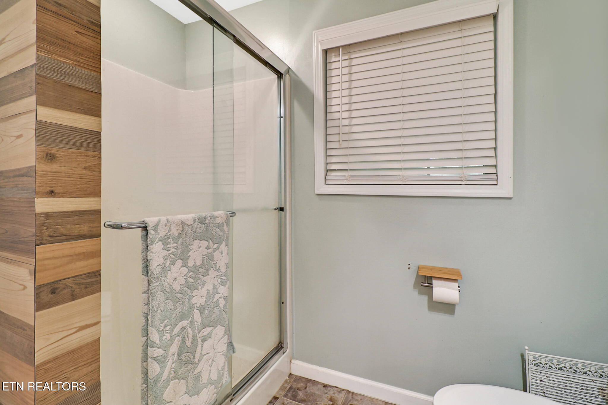 122 Frankfort Road Lancing, TN 37770 - Photo 26 of 60 Bathroom
