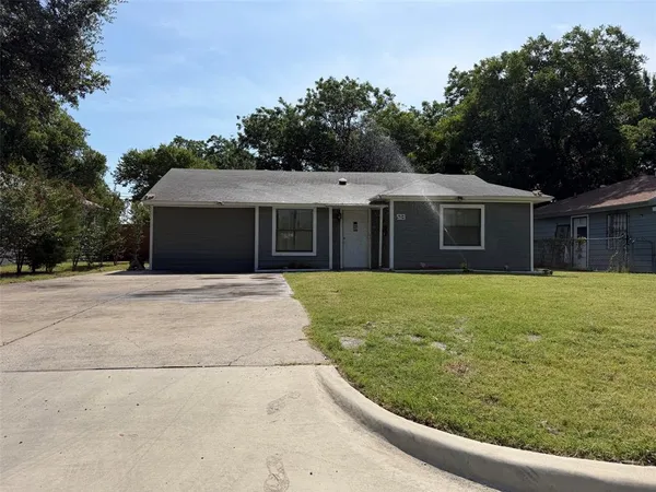 $325,000 | 513 Shawnee Trace, Grand Prairie, TX 75051