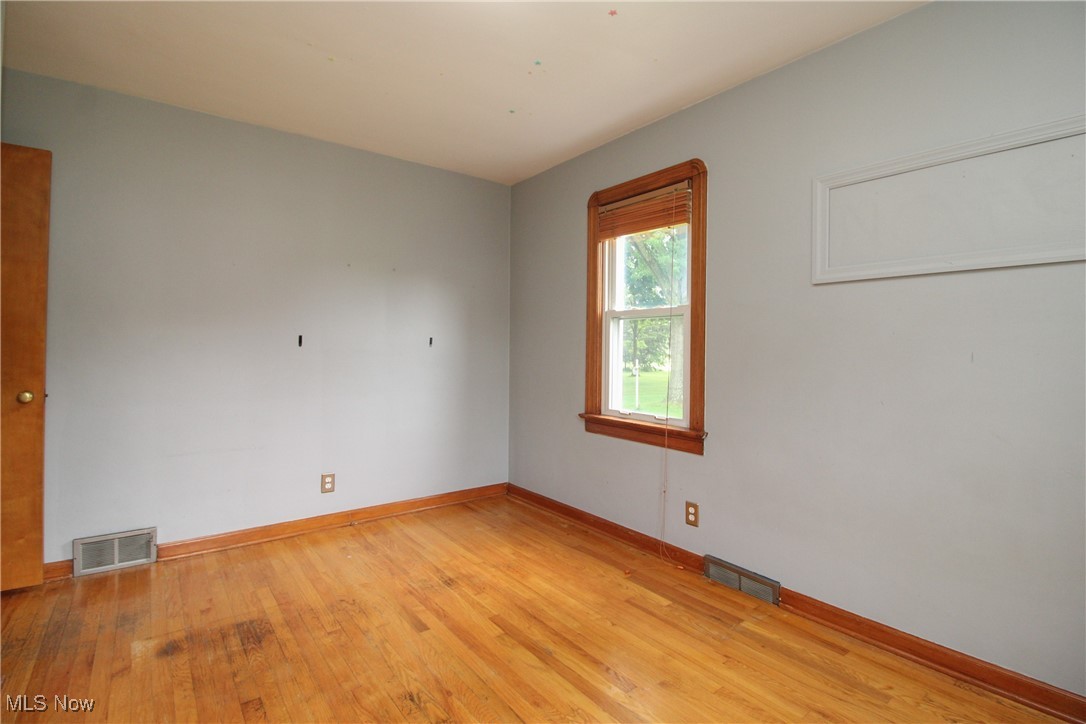 1942 Wingate Road Youngstown, OH 44514 - Photo 12 of 33 Gallery Image 12