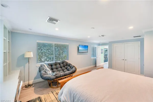 $18,000 | 1065 Gulf Shore Boulevard North, Unit 201, Naples, FL 34102