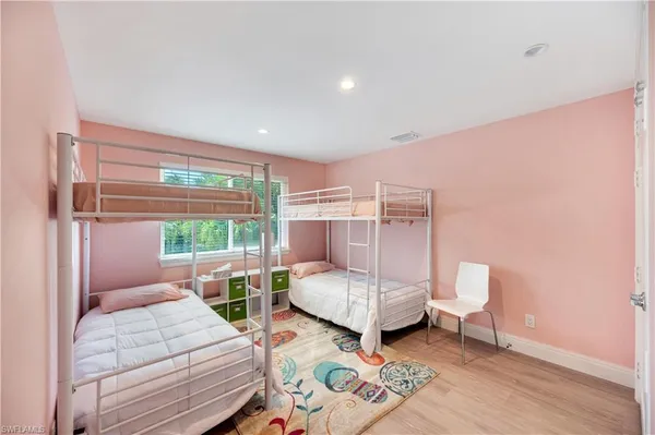 $18,000 | 1065 Gulf Shore Boulevard North, Unit 201, Naples, FL 34102