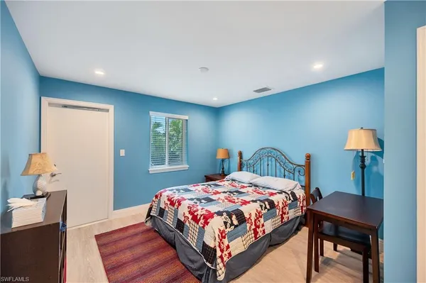 $18,000 | 1065 Gulf Shore Boulevard North, Unit 201, Naples, FL 34102