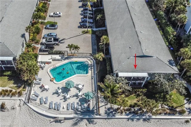 $18,000 | 1065 Gulf Shore Boulevard North, Unit 201, Naples, FL 34102