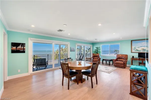 $18,000 | 1065 Gulf Shore Boulevard North, Unit 201, Naples, FL 34102