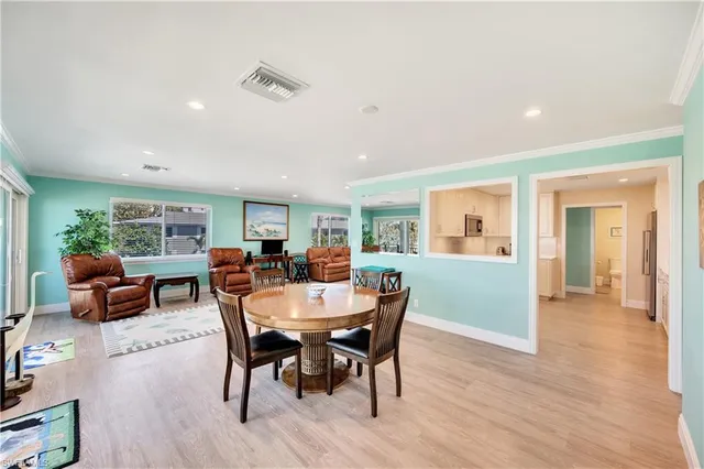 $18,000 | 1065 Gulf Shore Boulevard North, Unit 201, Naples, FL 34102