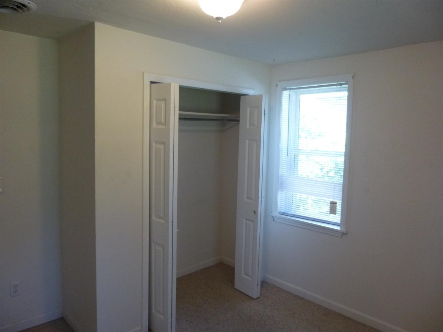 10810 Textile Road Belleville, MI 48111 - Photo 5 of 10 Photo 5