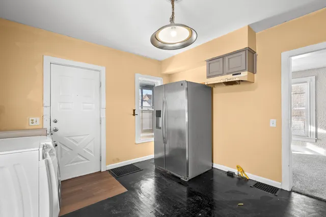 $115,000 | 128 East Belmont Street, Kalamazoo, MI 49001