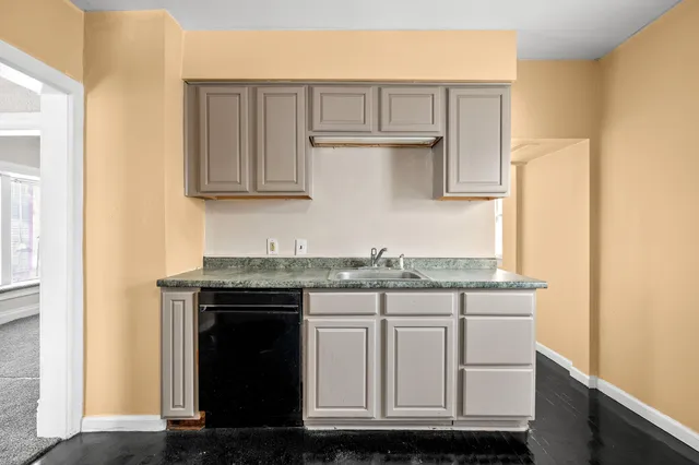 $115,000 | 128 East Belmont Street, Kalamazoo, MI 49001