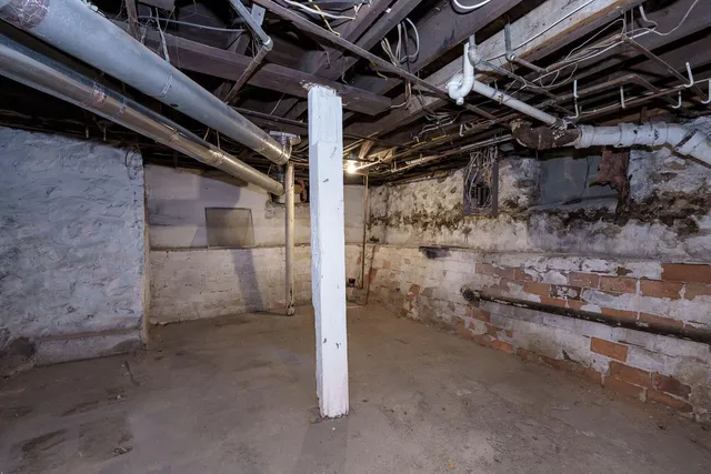 $115,000 | 128 East Belmont Street, Kalamazoo, MI 49001