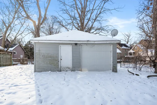 $115,000 | 128 East Belmont Street, Kalamazoo, MI 49001