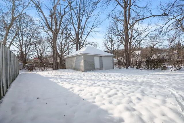 $115,000 | 128 East Belmont Street, Kalamazoo, MI 49001