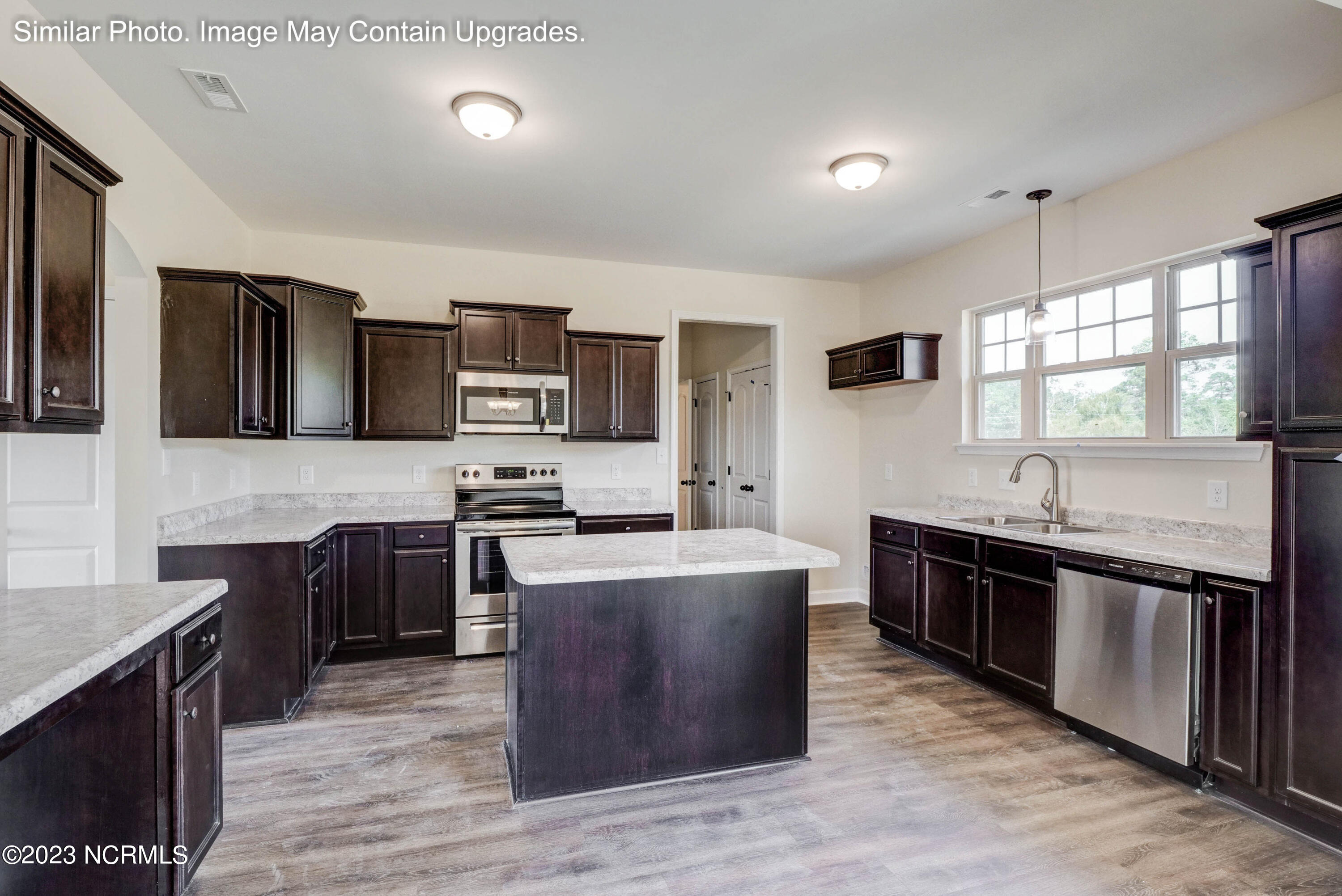 709 West Warner Court Hubert, NC 28539 - Photo 6 of 28 Charleston - New-4