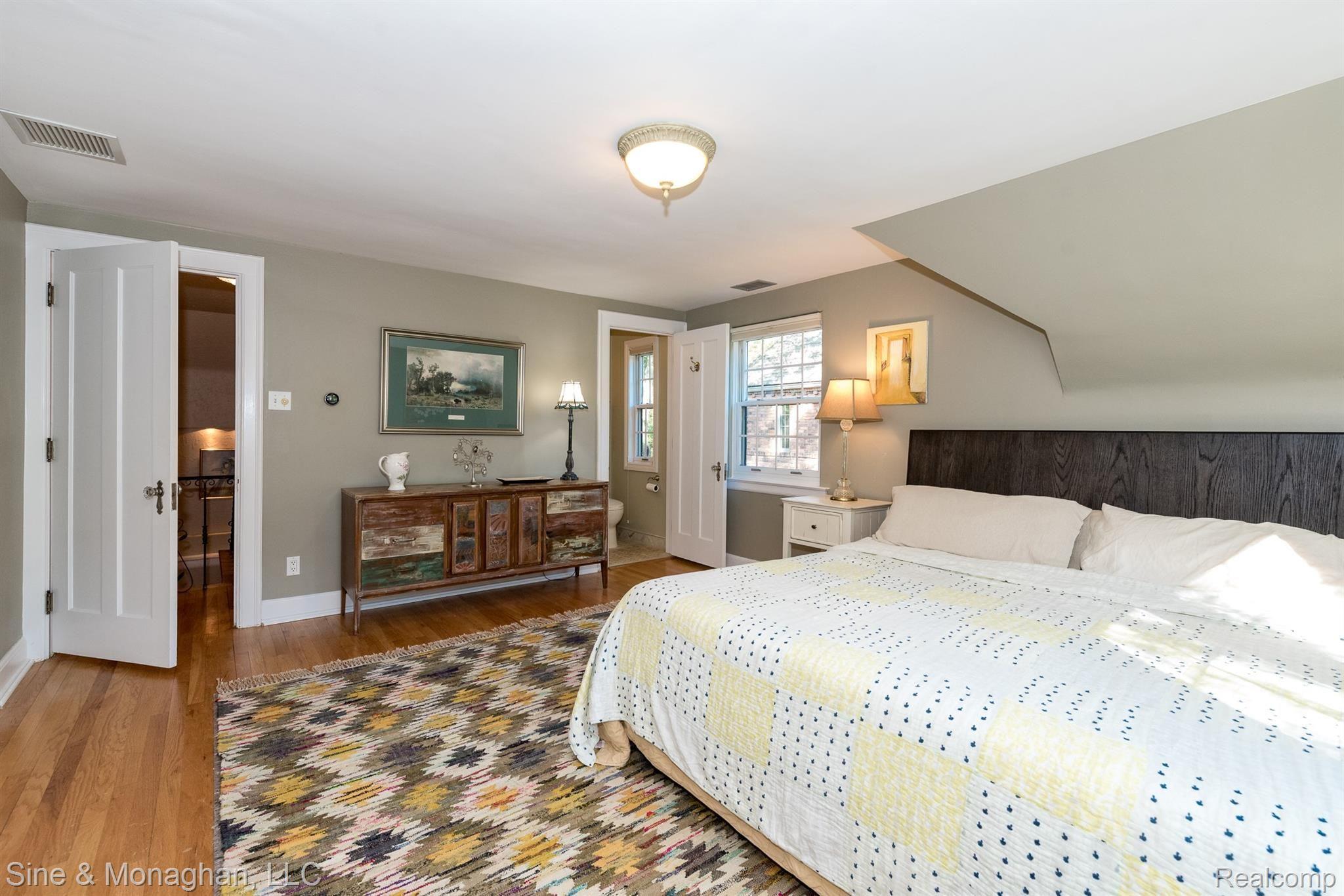 775 Washington Road Grosse Pointe, MI 48230 - Photo 20 of 48 DSC_9938.jpg