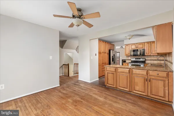 $425,000 | 5673 Phelps Luck Drive, Columbia, MD 21045