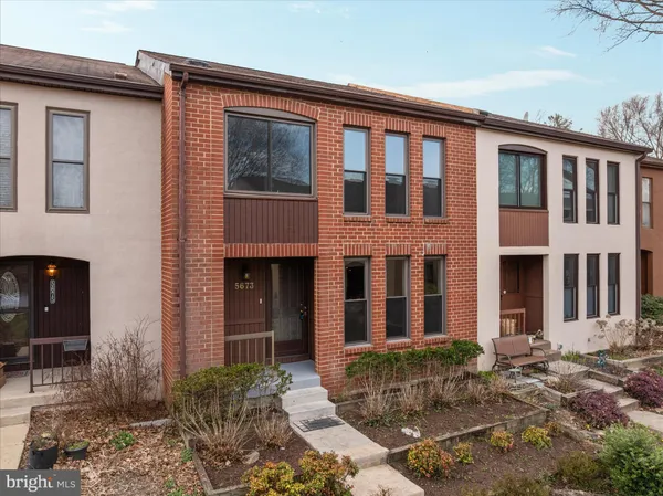 $425,000 | 5673 Phelps Luck Drive, Columbia, MD 21045