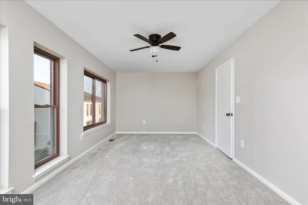 $425,000 | 5673 Phelps Luck Drive, Columbia, MD 21045