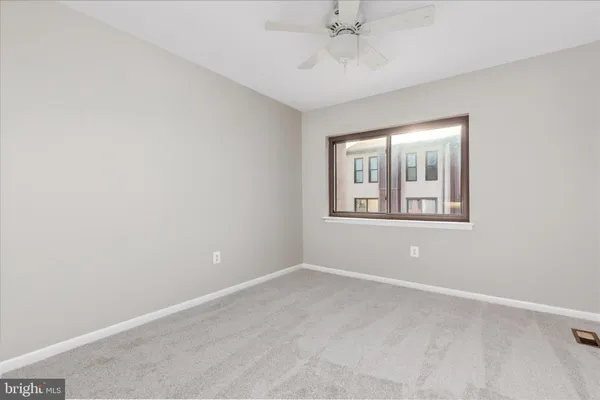 $425,000 | 5673 Phelps Luck Drive, Columbia, MD 21045