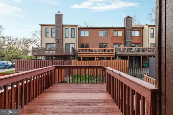 $425,000 | 5673 Phelps Luck Drive, Columbia, MD 21045