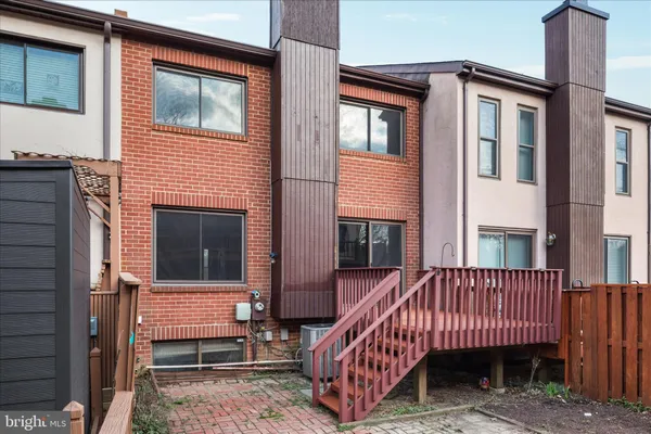 $425,000 | 5673 Phelps Luck Drive, Columbia, MD 21045