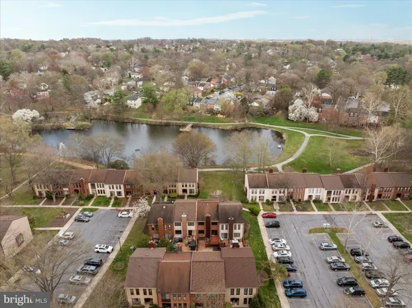 $425,000 | 5673 Phelps Luck Drive, Columbia, MD 21045